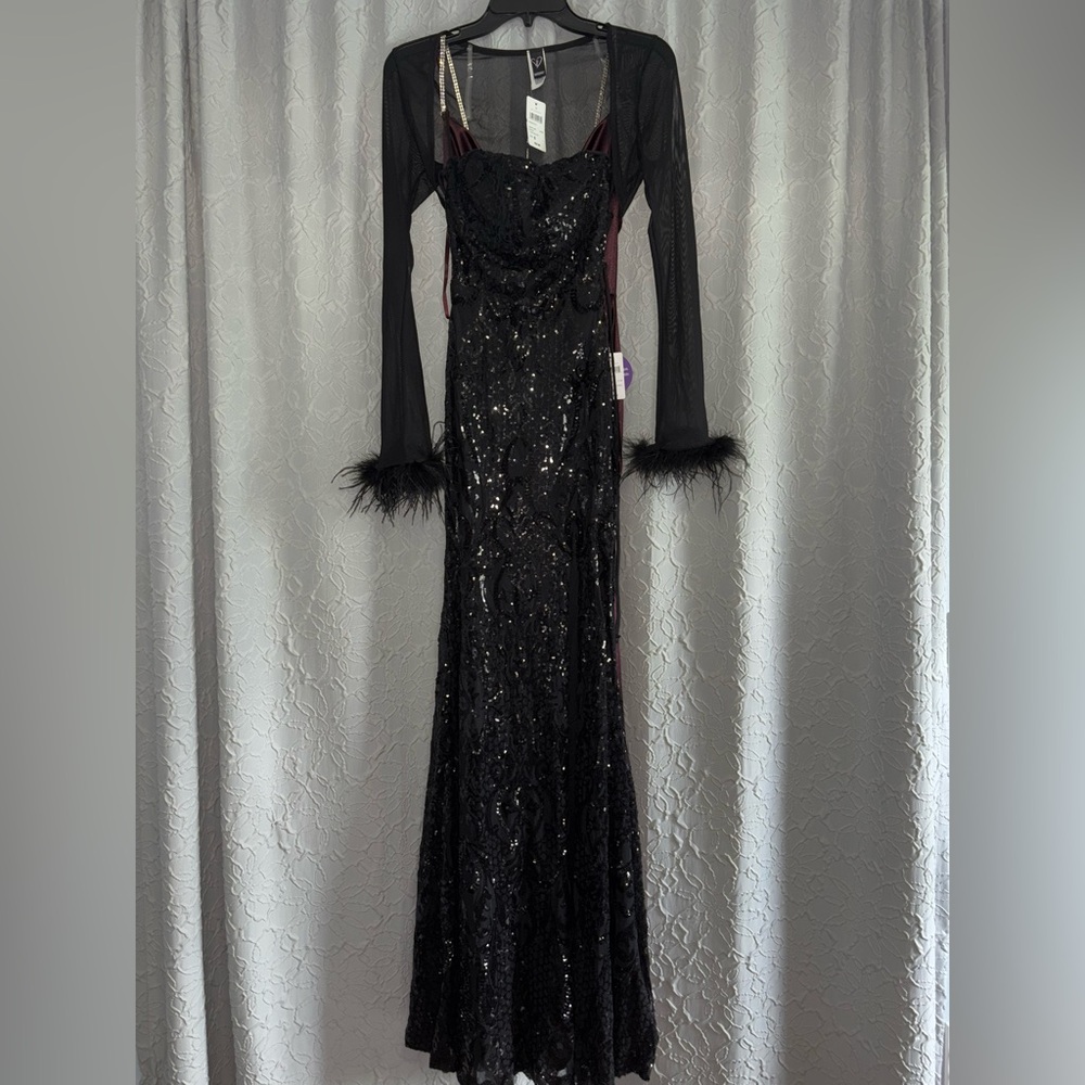 Black Windsor Prom Dress & Purple Windsor Prom Dress Size XS w/ Shoulder Cover